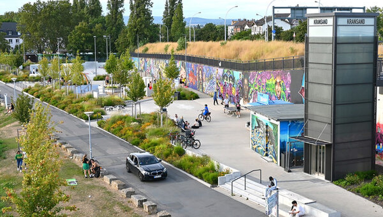 Aufzug Kransand in Kastel nach monatelanger Stilllegung wieder geöffnet