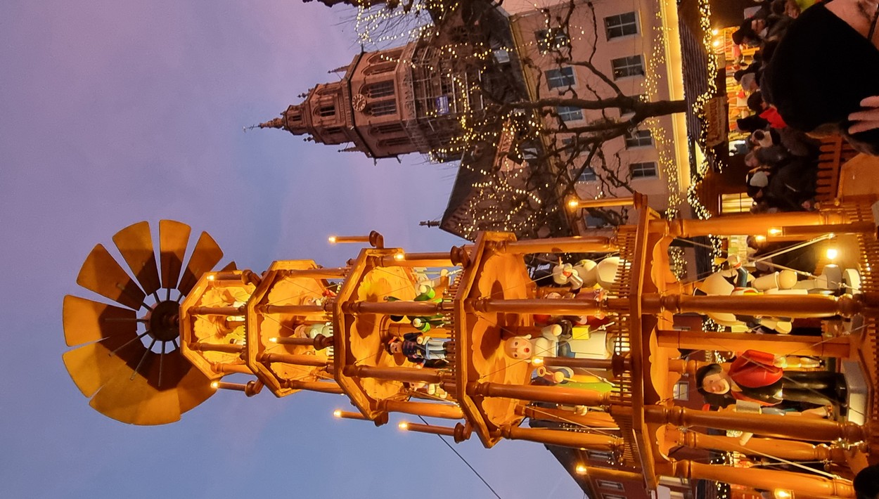 Mainzer Weihnachtsmarkt feiert 50. Ausgabe — Weihnachtsdorf zieht wegen Gutenberg‑Baustelle zum Fischtorplatz