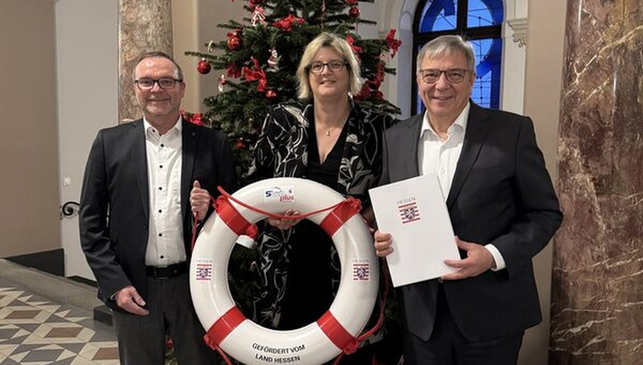 Wiesbaden erhält 1 Million Euro für Sanierung des Freibads Maaraue