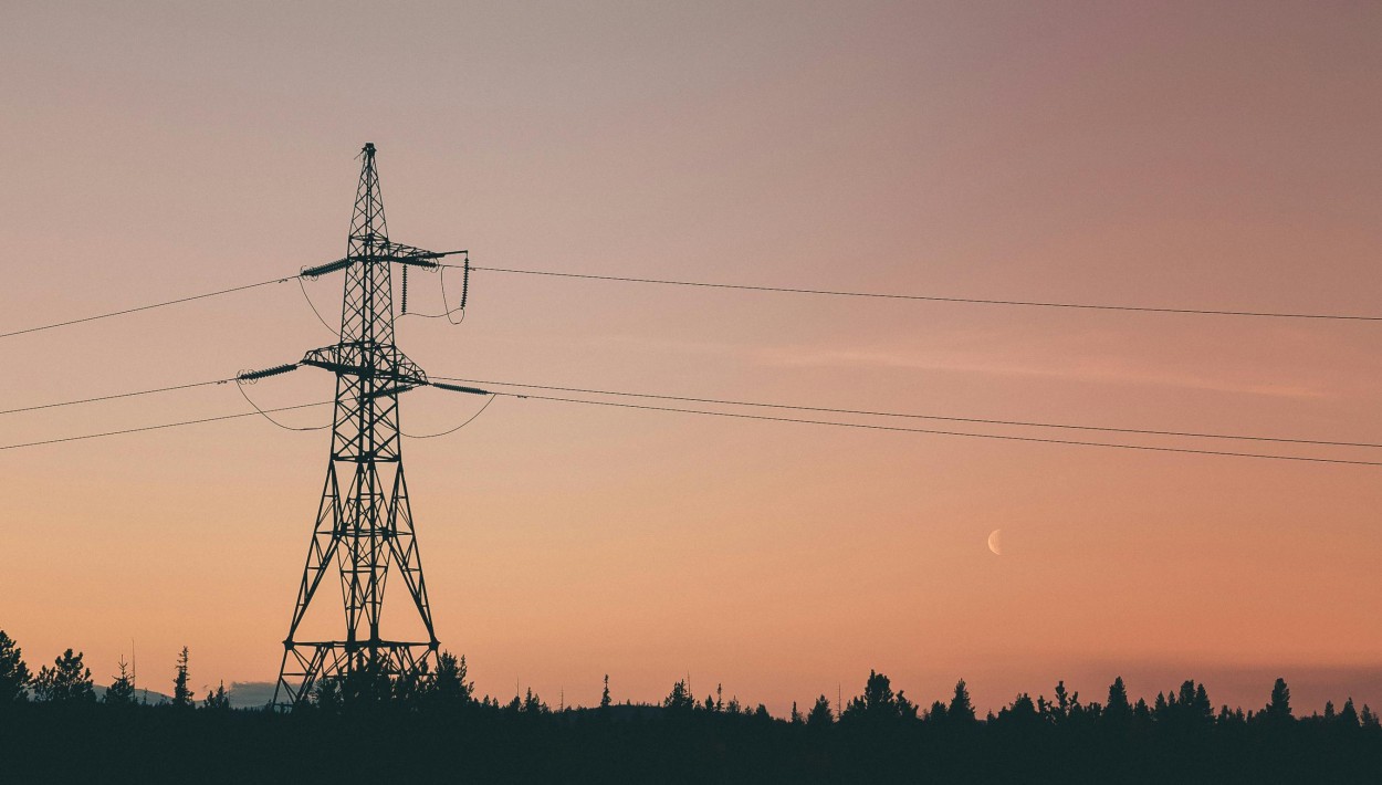 Wiesbaden erhöht 2026 Investitionen in Leitungen, Stromnetz und Straßen