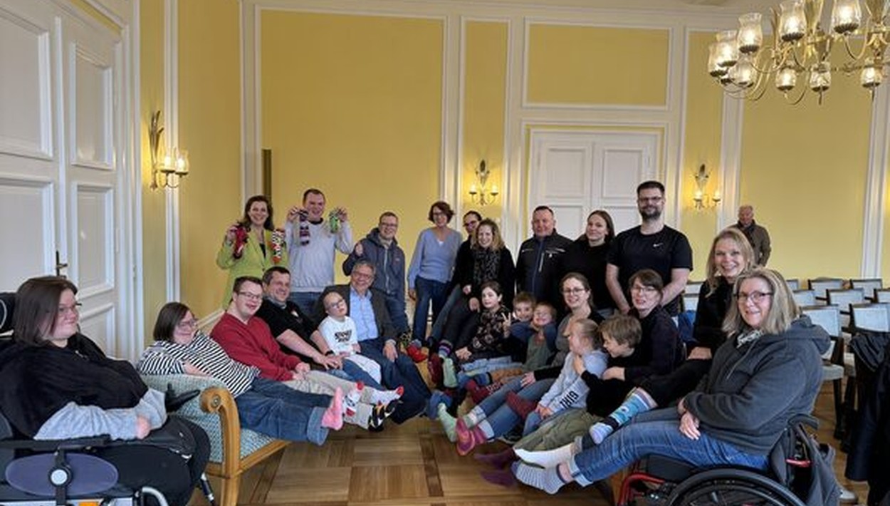 Wiesbaden ruft zum Mitmachen am Welt Down Syndrom Tag auf: Bunte Socken als Zeichen für Inklusion Wiesbaden ruft zum Mitmachen am Welt Down Syndrom Tag auf: Bunte Socken als Zeichen für Inklusion